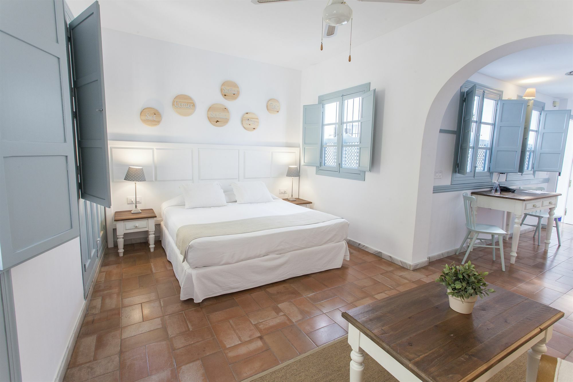 Santa Cruz Apartment Севилья Экстерьер фото