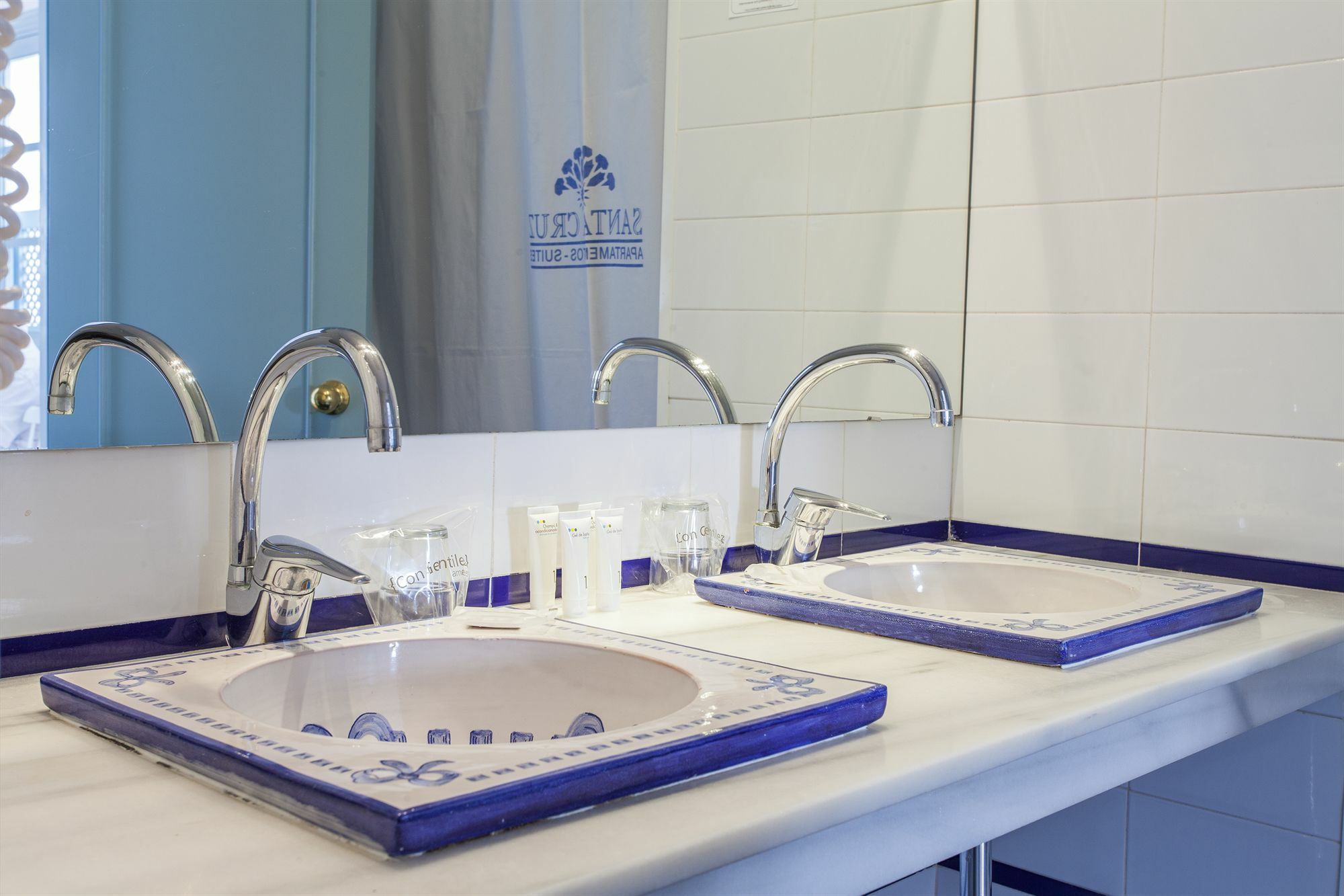 Santa Cruz Apartment Севилья Экстерьер фото